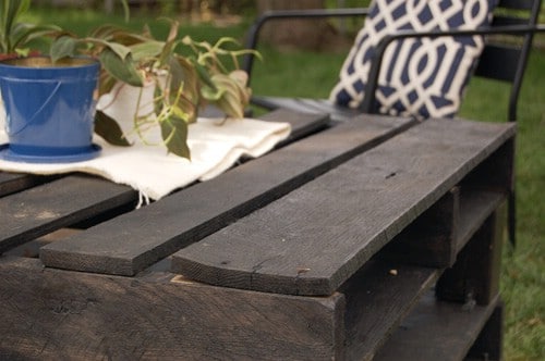 DIY Pallet Patio Table