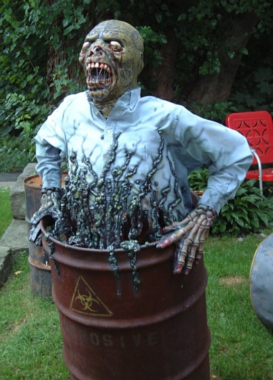 25 Gruesome DIY Haunted House Props To Make Your Halloween The Scariest