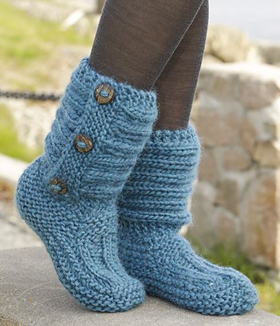 Cutest Knitted DIY: FREE Pattern for Cozy Slipper Boots - DIY & Crafts