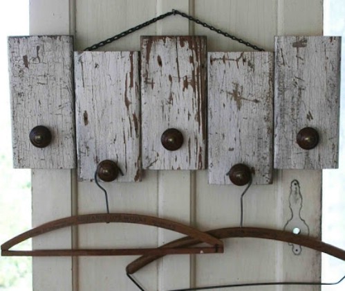 Wood scrap coat racks - 50 Decorative Rustic Storage Projects For a Beautifully Organized Home