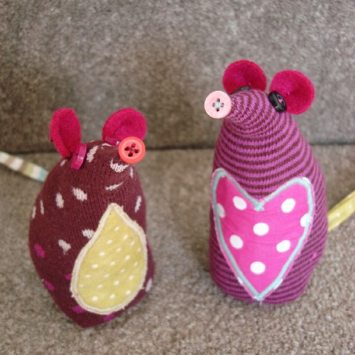 25 Hopelessly Adorable DIY Sock Toys Quick and Easy Projects - Page 2