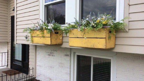 20 Gorgeous DIY Window Flower Box Planters To Beautify ...