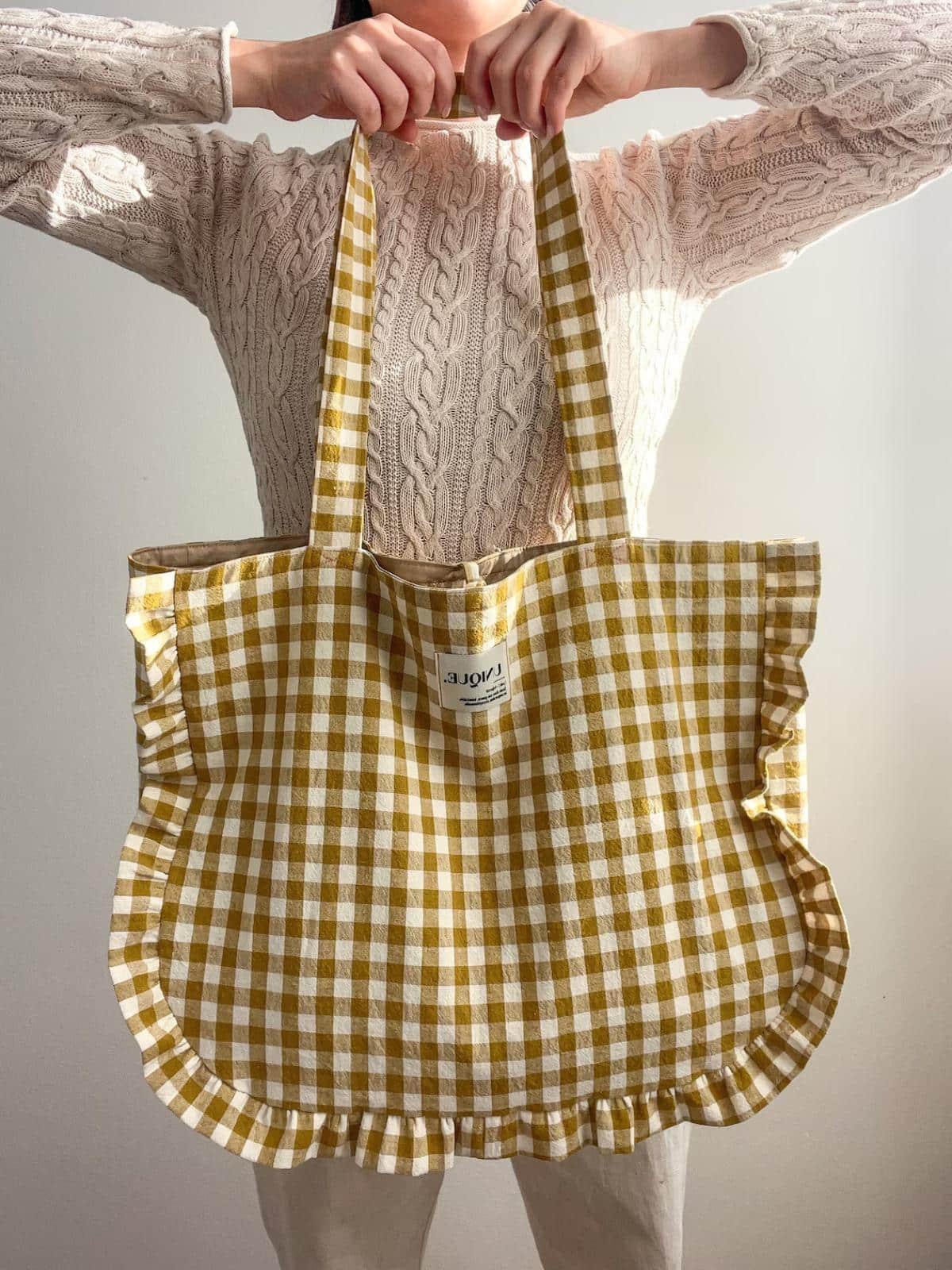 Ruffle Big Shoulder Bag